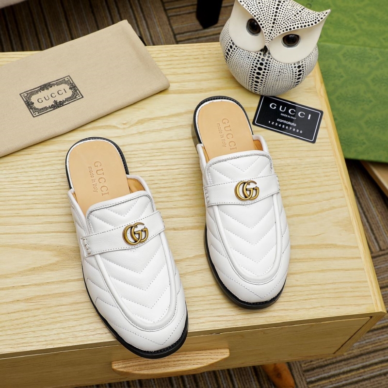 G*u*i slippers